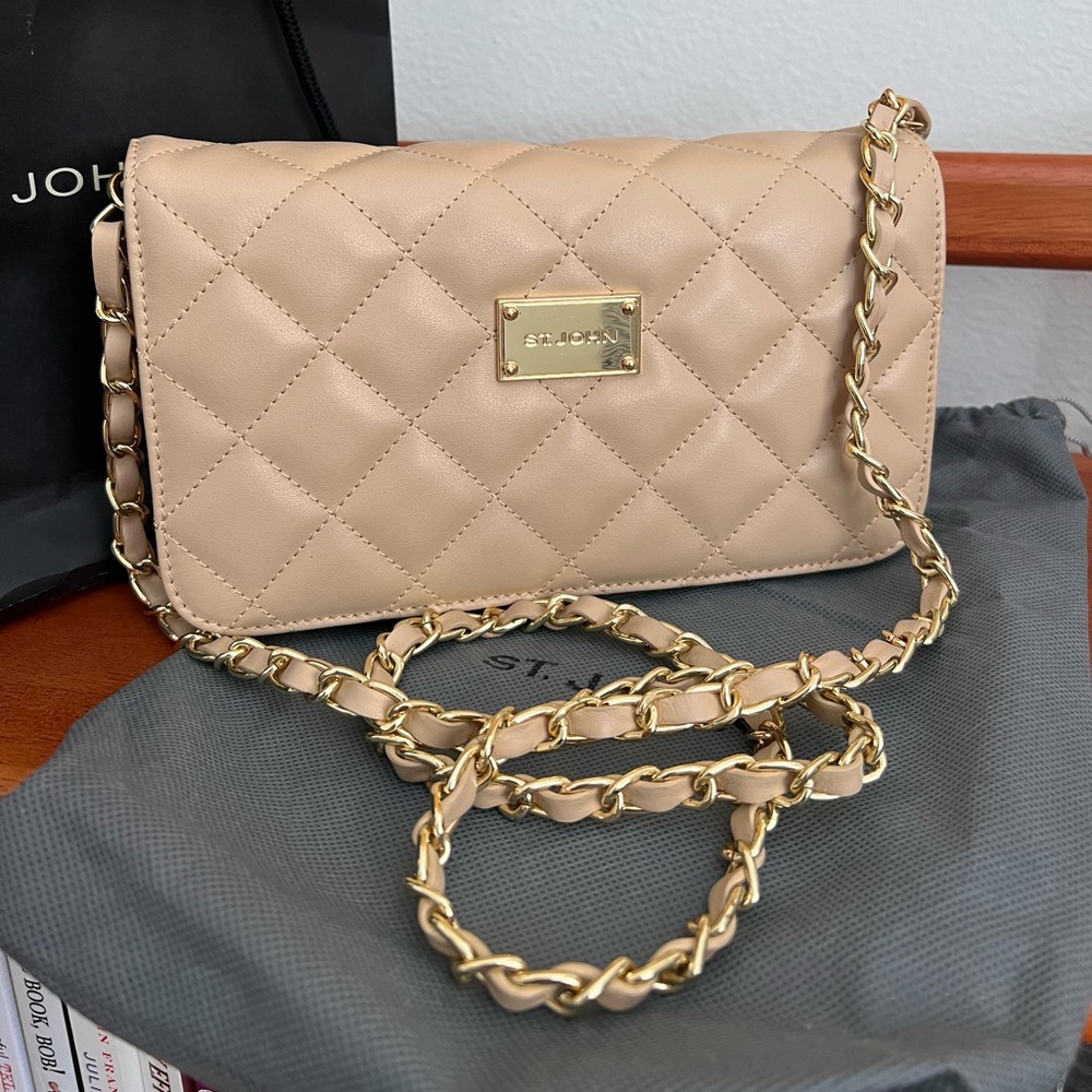 ST JOHN Quilted Leather Shoulder Bag